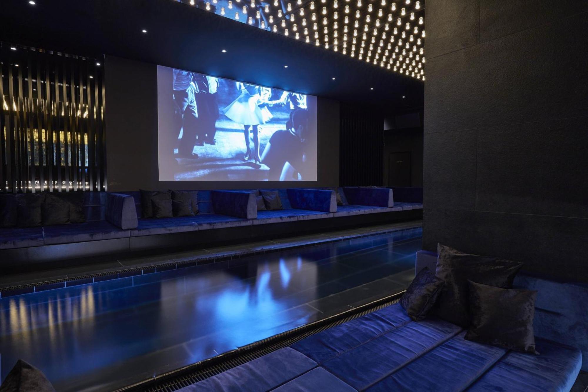 루머스 뮌헨, 오토그래프 컬렉션 호텔 외부 사진 The interior of the nightclub