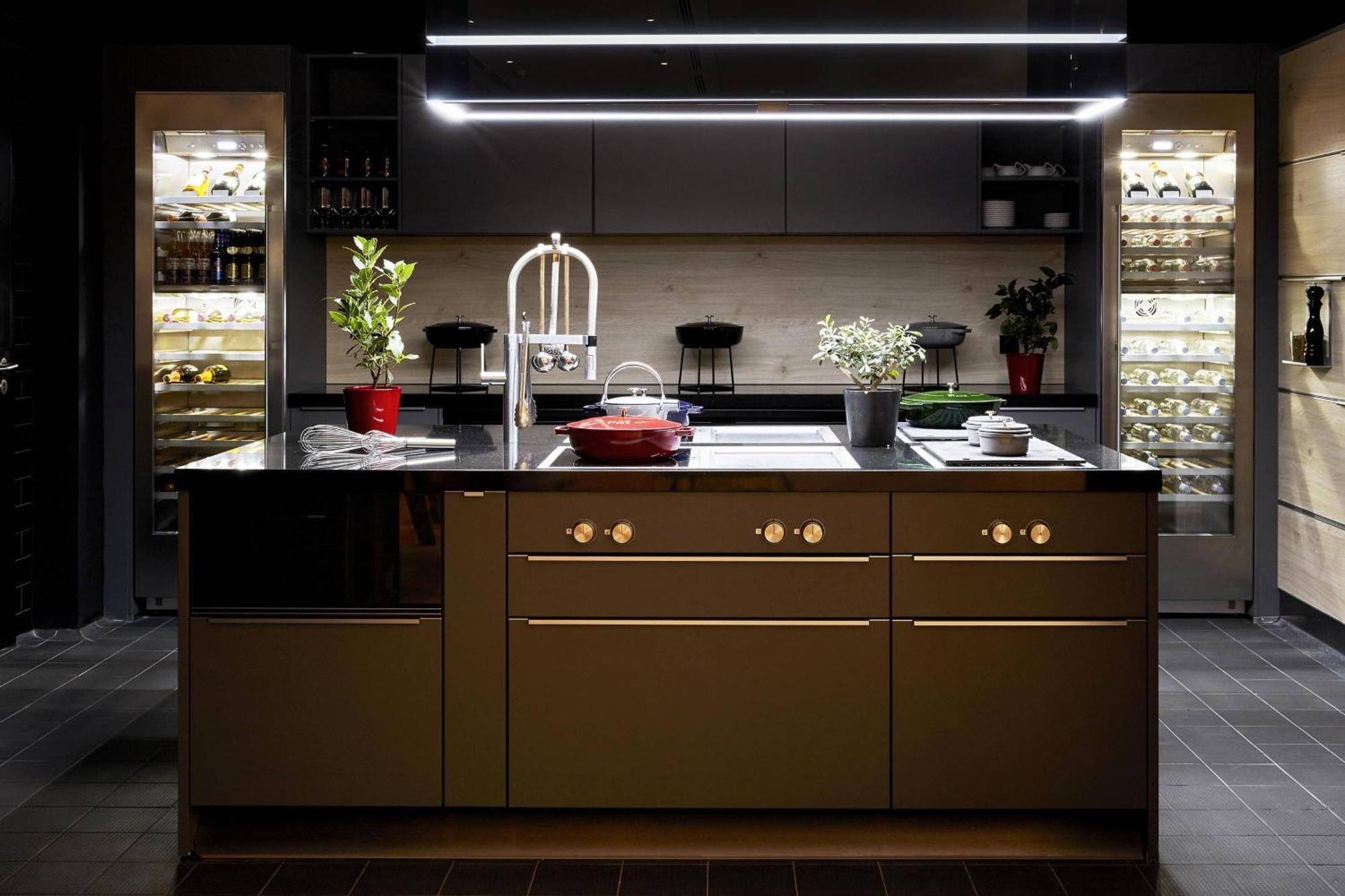 루머스 뮌헨, 오토그래프 컬렉션 호텔 외부 사진 A kitchen with a built-in refrigerator