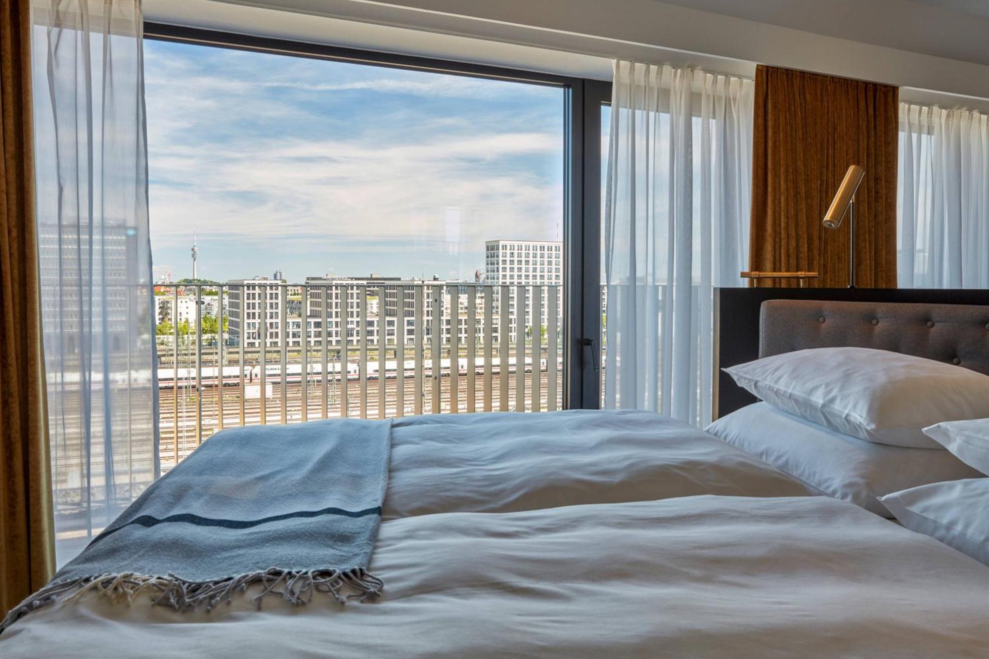 루머스 뮌헨, 오토그래프 컬렉션 호텔 외부 사진 A bedroom at the hotel